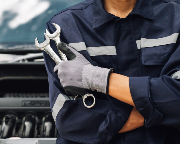 picture-of-person-holding-tool