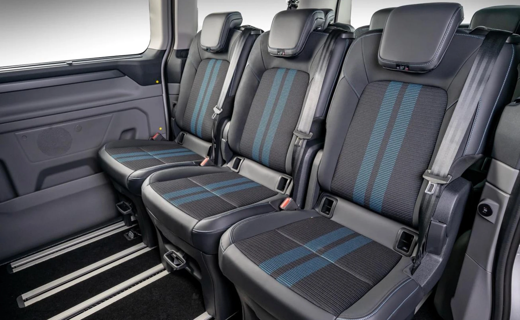 Ford Ford Tourneo Custom 2.0SiT Titanium X 8AT Variant Image